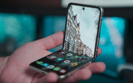 Apakah Smartphone Lipat Akan Jadi Tren Baru?