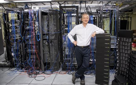 Biografi Geoffrey Hinton: Pelopor Deep Learning dan Relevansinya dalam Ekosistem Informasi Digital